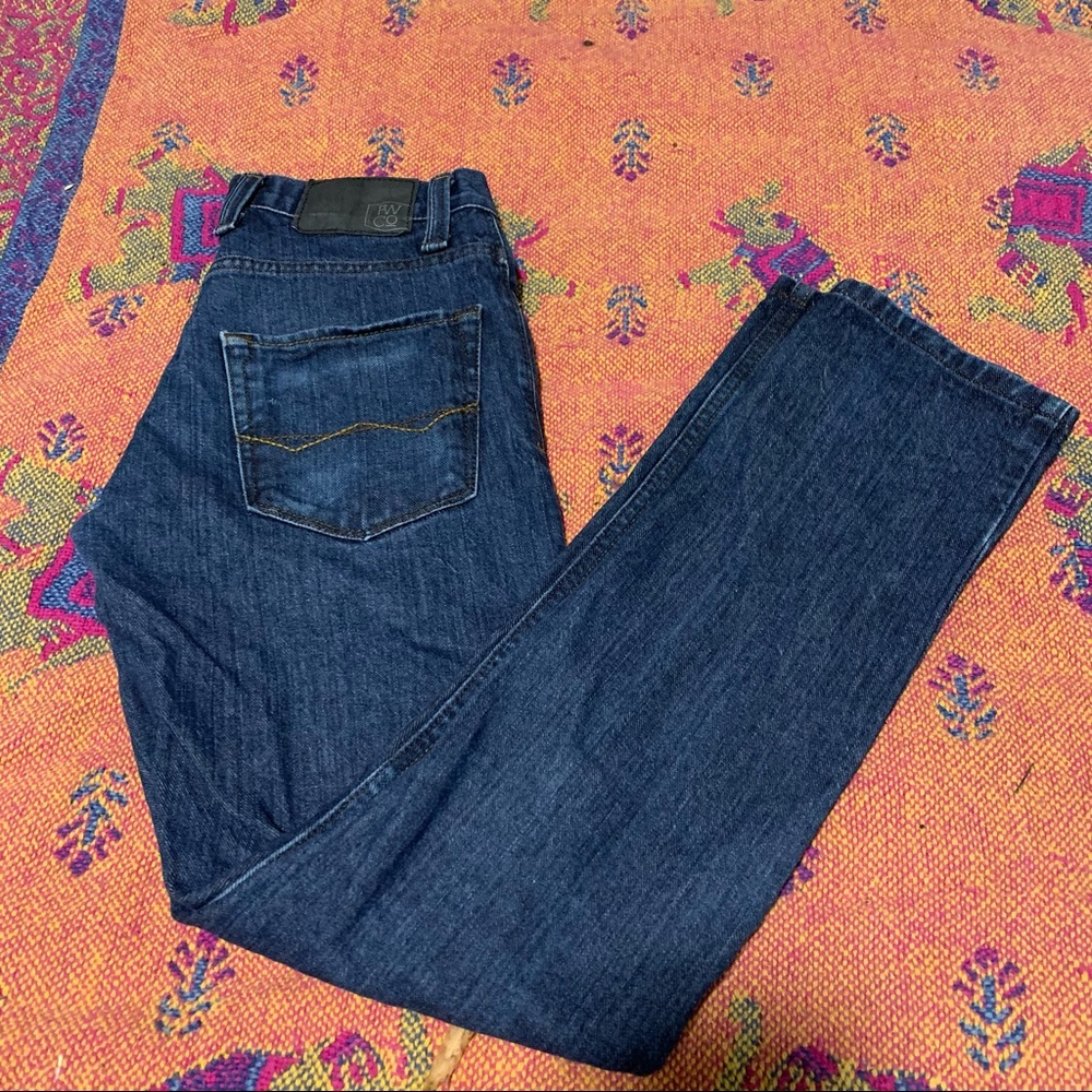 Free world messenger skinny. 28x32